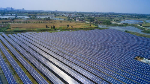 Neueste Unternehmensnachrichten über Deutschland hat im Jahr 2023 14 GW neue Solarkapazität erweitert